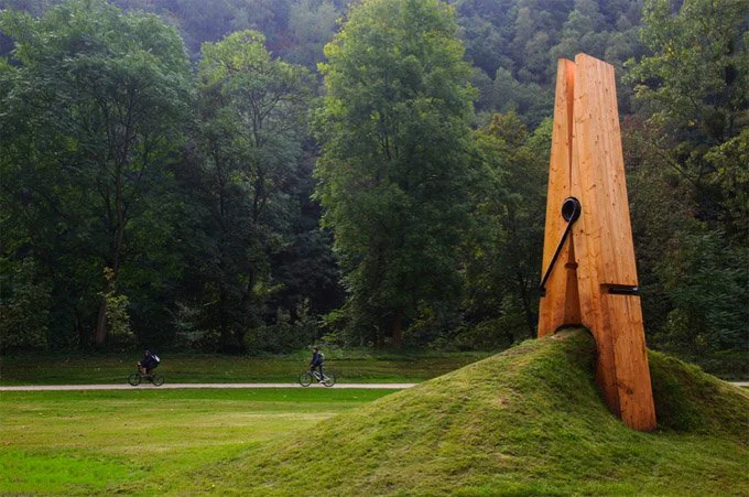 GIANT CLOTHESPIN SCULPTURE